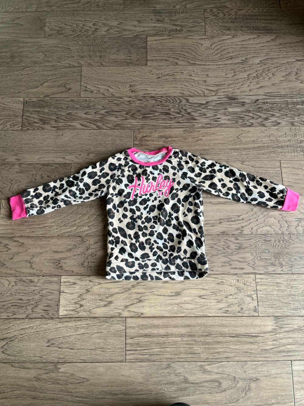 Hurley Kids Leopard Pullover with Bright Pink Trim size 4